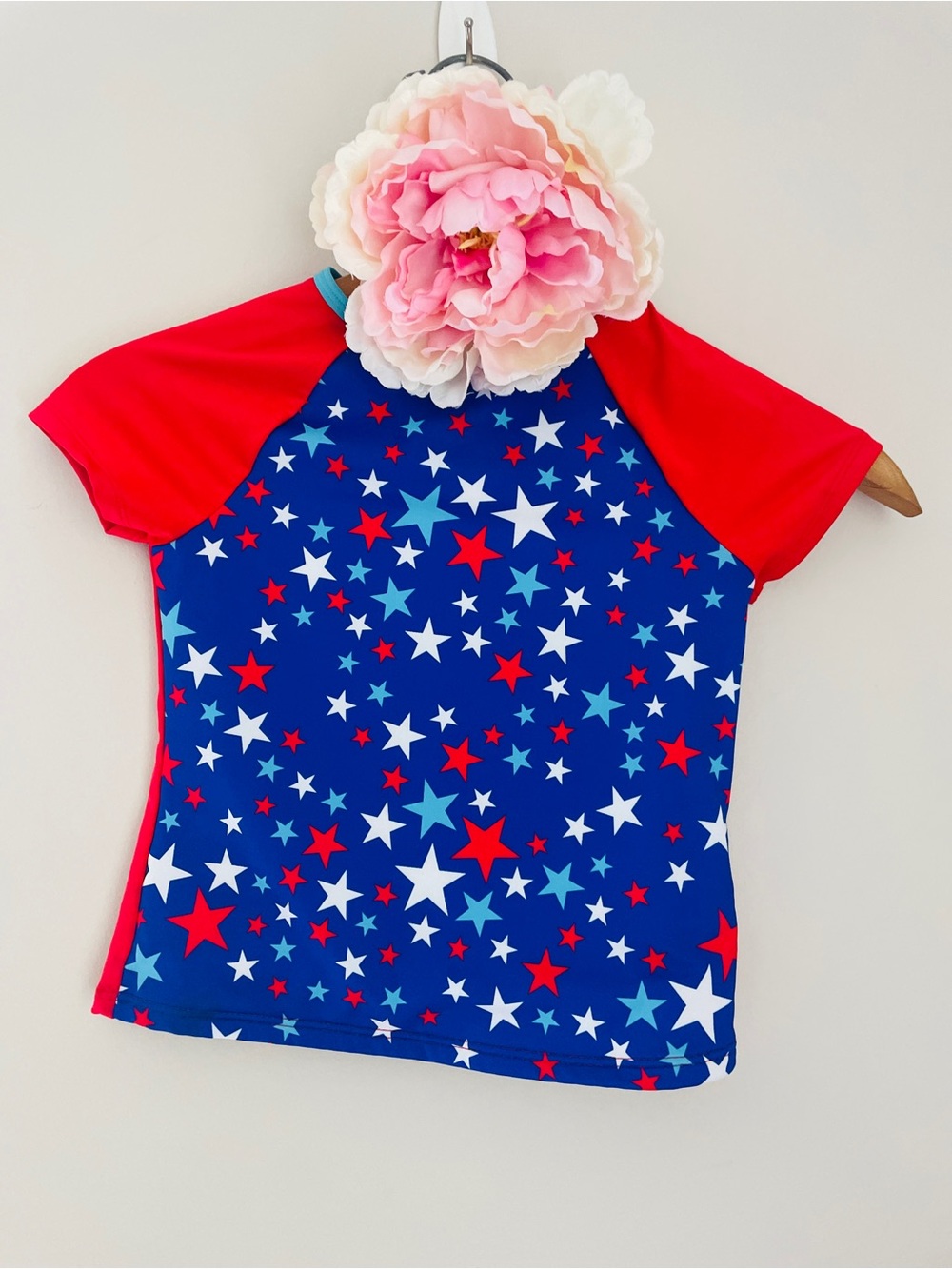 Lands' End Girls' Patriotic Blue Star Print Swim Rashguard Red Sleeves 5